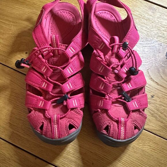 Keen Clearwater CNX Raspberry sandal size 8 - Picture 4 of 5